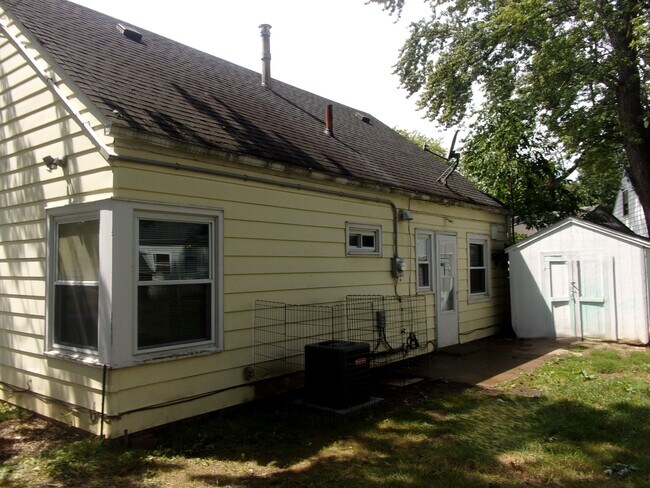 Building Photo - 1235 ANDERSON
