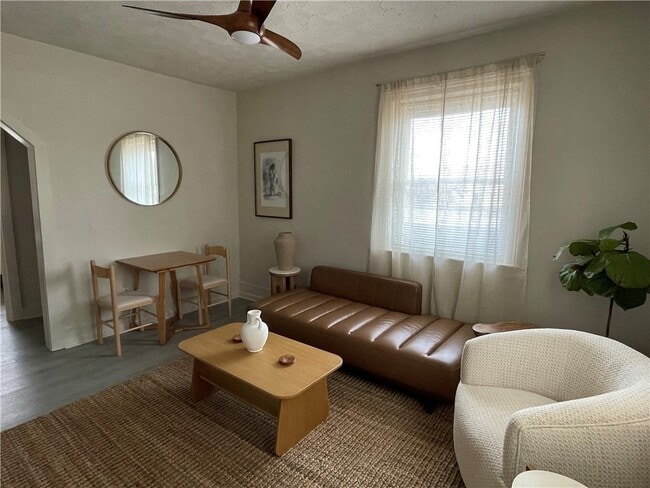 Building Photo - 74 Richmond St