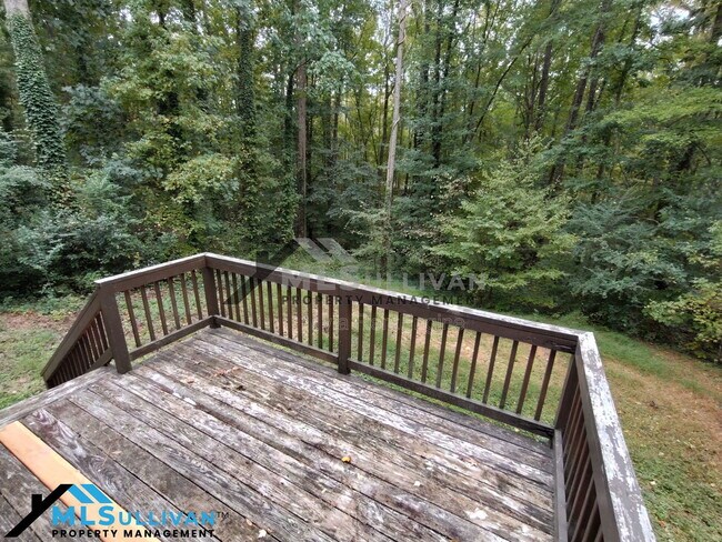 Building Photo - 1321 Valley Run