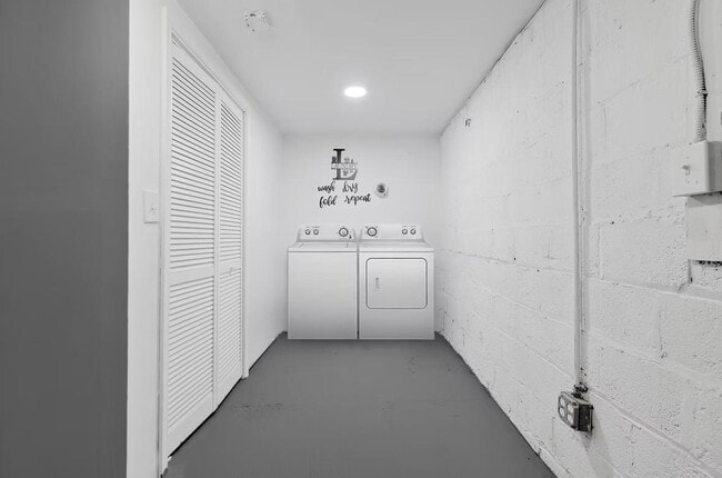 Building Photo - 47 Galveston Pl SW