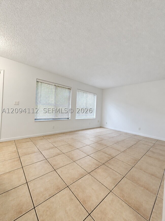 Building Photo - 5348 Bosque Ln