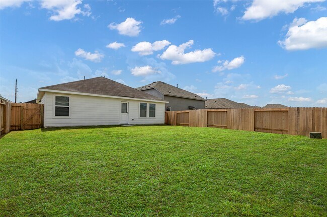 Building Photo - 277 Douglas Hls Dr