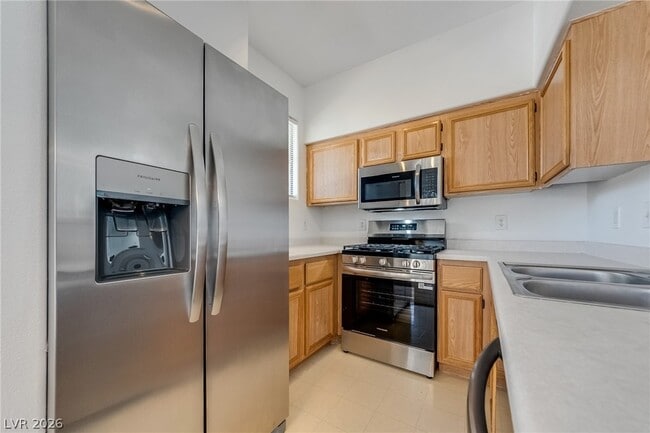 Building Photo - 9050 W Warm Springs Rd