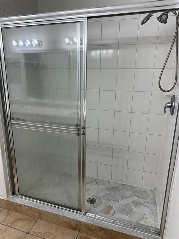 Building Photo - 2941 Riverside Dr