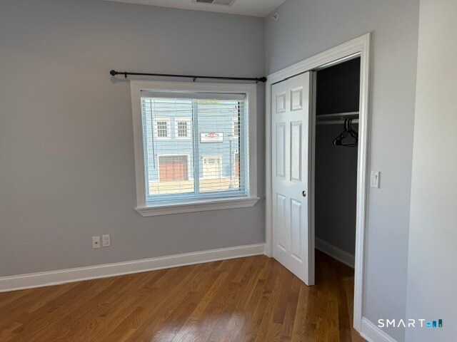Building Photo - 2067 Barnum Ave