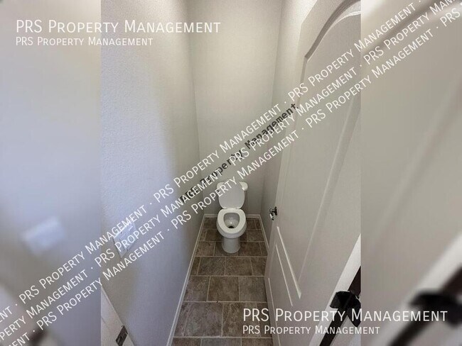 Building Photo - 3651 E Sundance Ave