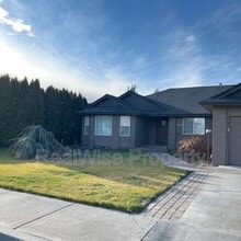 Building Photo - 2235 NW 15th St