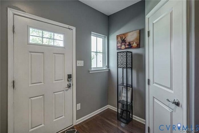 Building Photo - 441 Creekwillow Dr