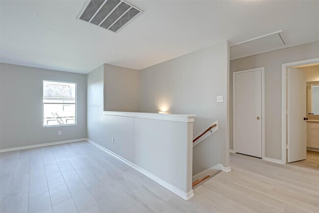 Building Photo - 5011 Redwing Brook Trail