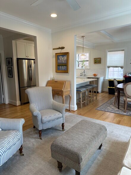 Building Photo - 1711 35th St NW