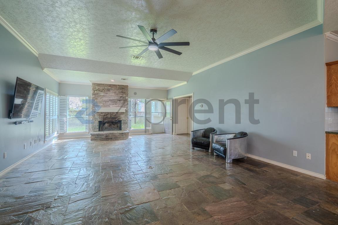 Building Photo - 7934 Round Rock Dr