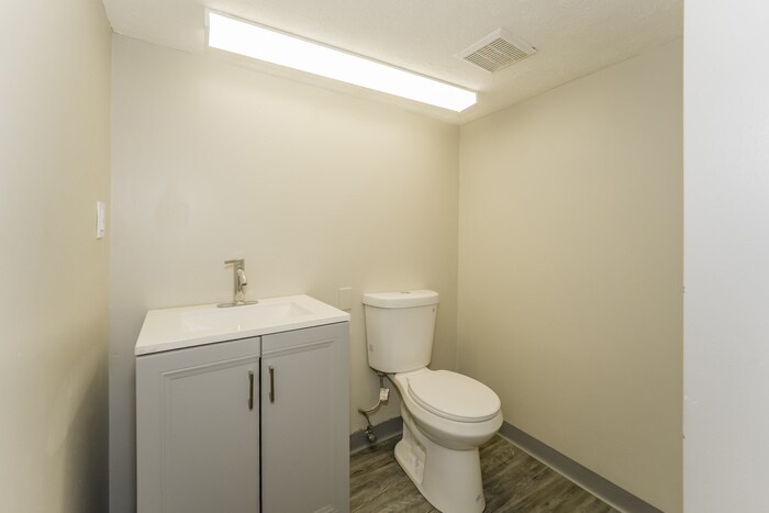 Building Photo - 19430 Monterey Ave