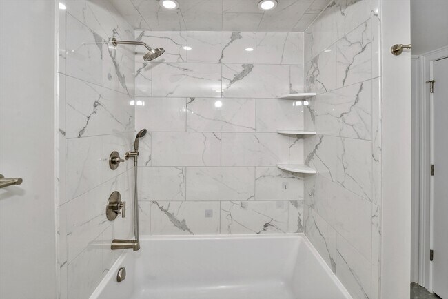 Building Photo - 125 Coolidge Ave