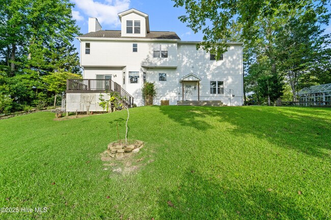 Building Photo - 119 Velma Ln