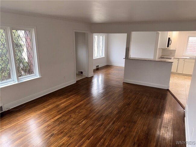 Building Photo - 308 Mt Vernon Rd