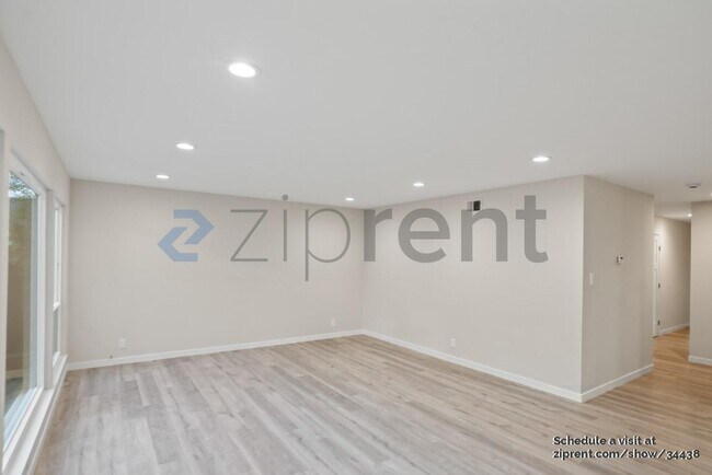 Building Photo - 692 Pomeroy Ave