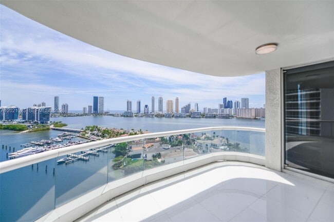 Building Photo - 6000 Island Blvd