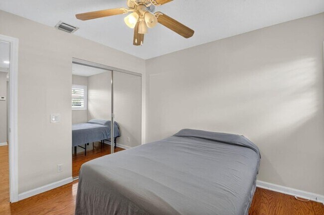 Building Photo - 6695 Conch Ct