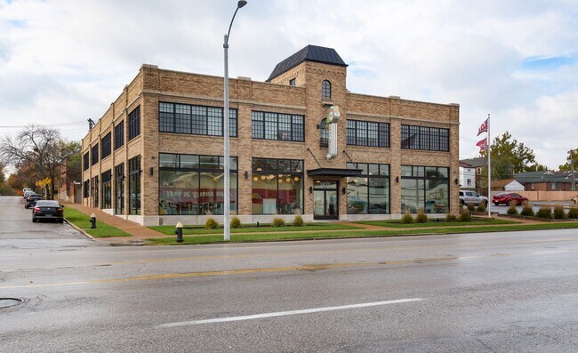 Building Photo - Studio Eleven