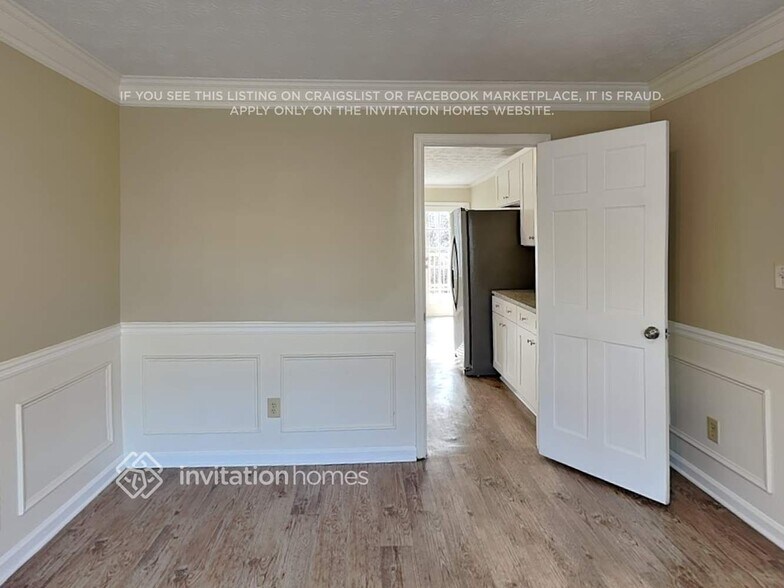 Building Photo - 943 Rockcrest Ct