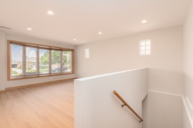 Building Photo - 4429 Opal Ave