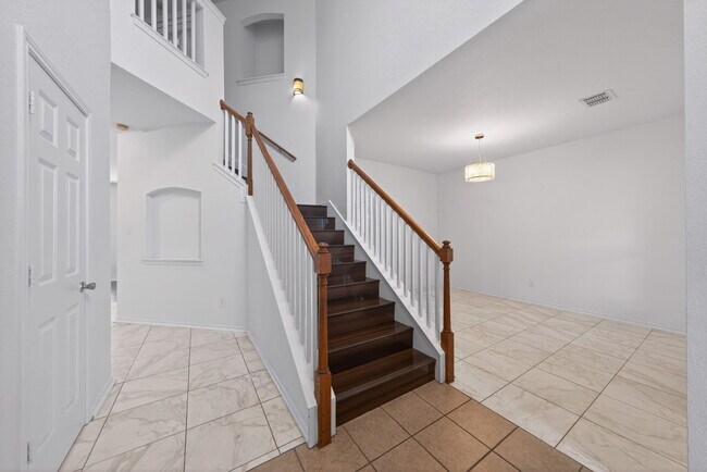 Building Photo - 23211 Kaitlyn Canyon