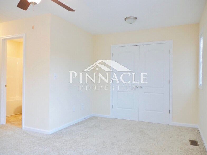 Building Photo - 592 Leesville Rd