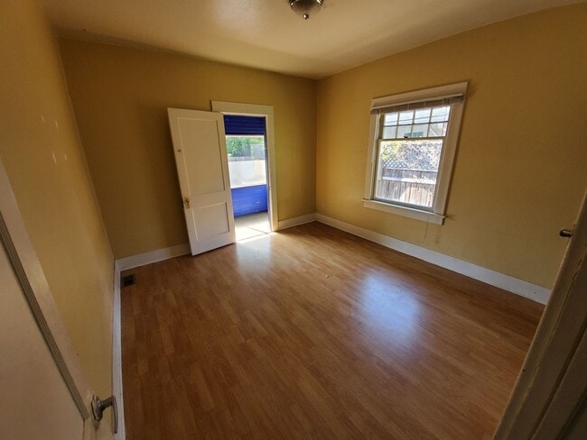 Building Photo - *Move In Special, Free Month of Rent! (See ad for details)*5 Bedroom House on OSU Campus!