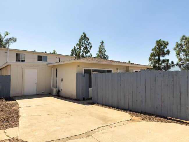 Building Photo - 1/2 OFF 1ST MONTH'S RENT SPECIAL! (OAC) | ...