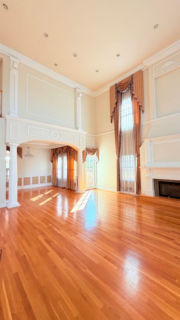 Building Photo - 738 Palmera Ct