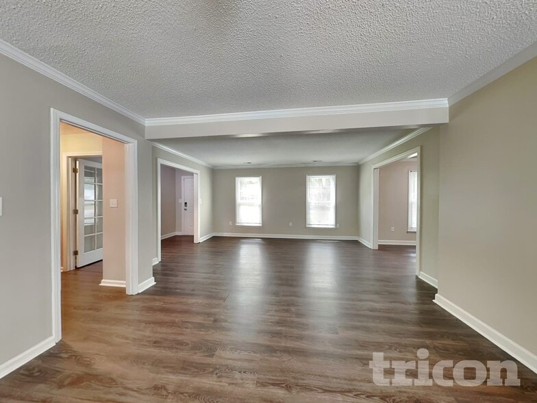 Building Photo - 9708 Kent Village Dr