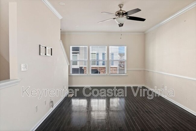 Building Photo - 516 Sloane St