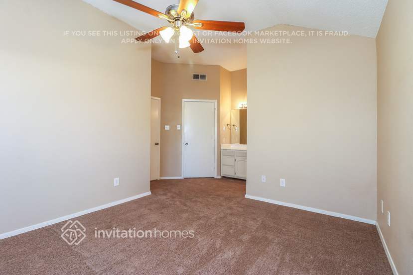 Building Photo - 313 Sunnyview Dr