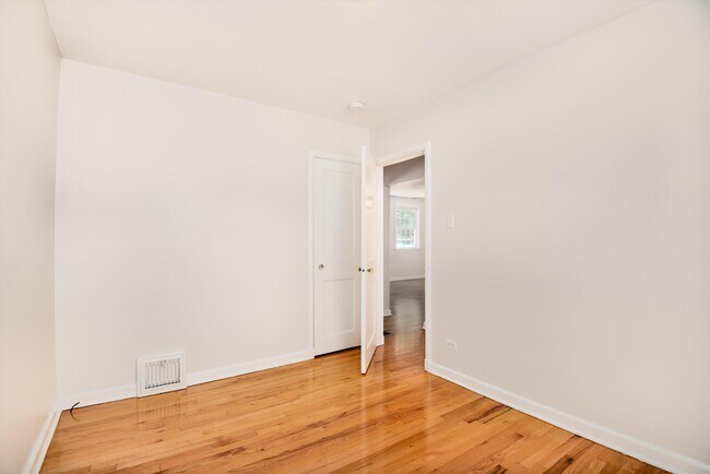 Building Photo - 1267 Leyden St