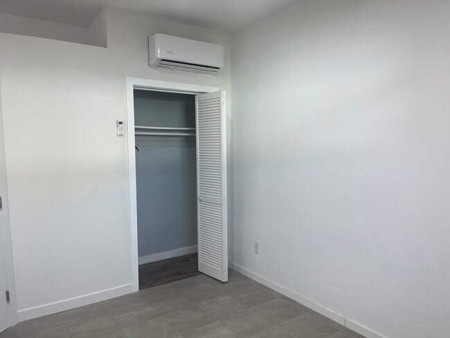 Building Photo - 16549 San Jose St