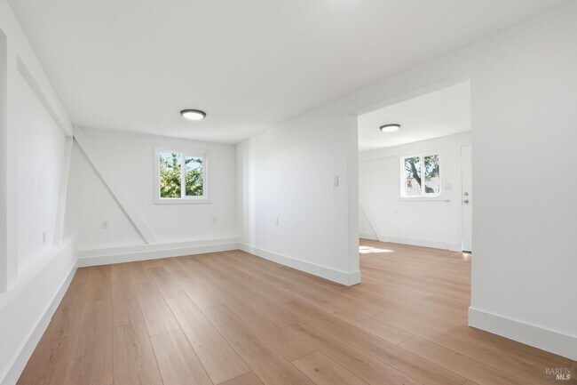 Building Photo - 172 Bella Vista Ave