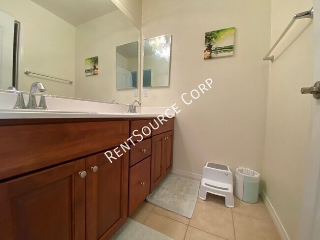 Building Photo - 28408 Camino Del Arte Dr