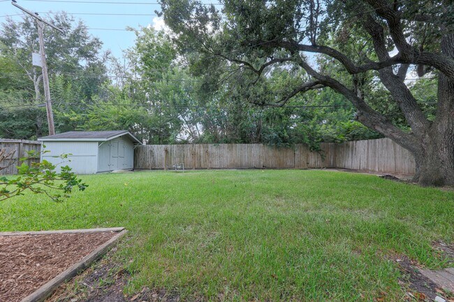 Building Photo - 4745 Warm Springs Rd