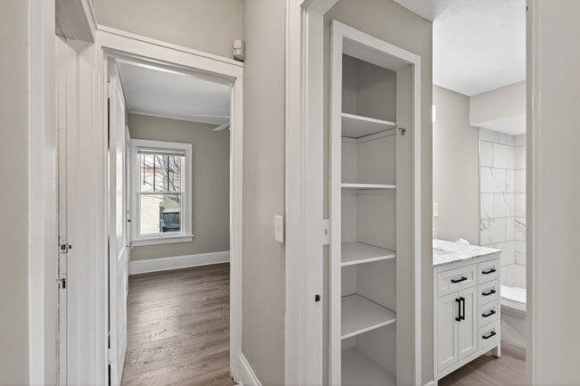 Building Photo - 4 Bedroom Uptown Luxury Meets Historic Charm!