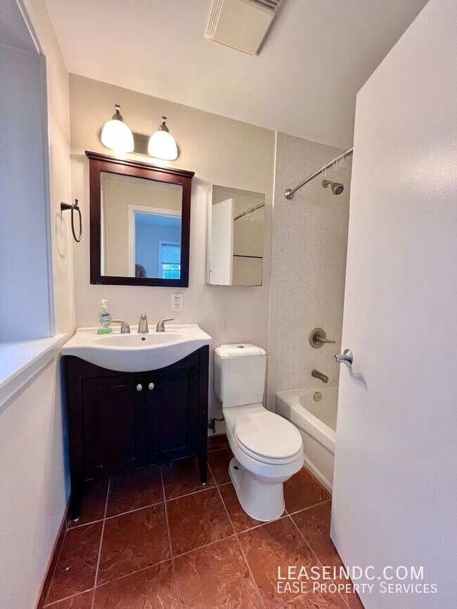 Building Photo - 3534 10th St NW