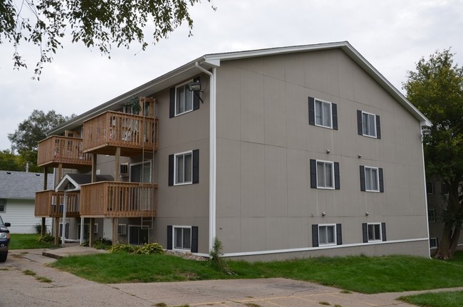 Building Photo - Williamson Residence