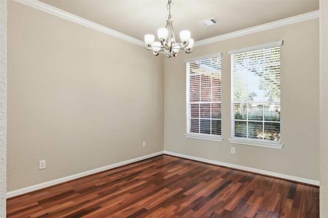 Building Photo - 10358 Grandbrook Dr