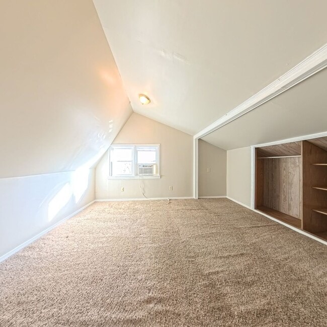 Building Photo - Charming 3 Bedroom 1.5 Bath in Clive