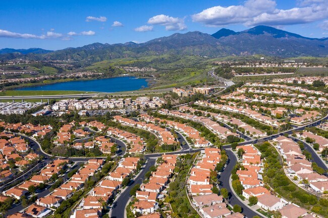 Building Photo - Beautiful and Highly Upgraded Furnished Home in the 55+ Community of Palmia!