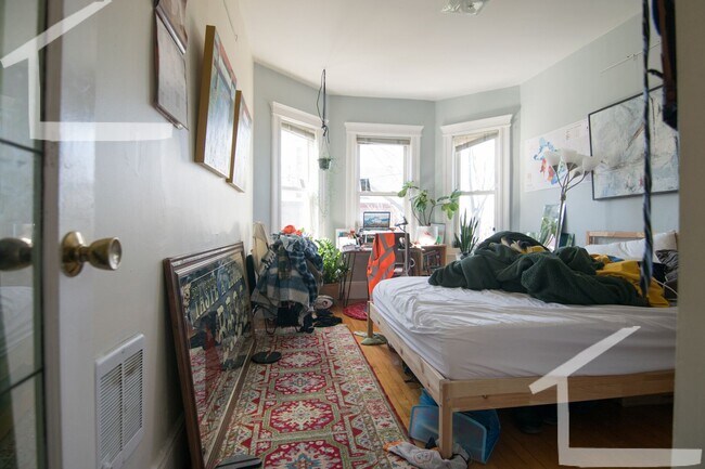 Building Photo - Nice 3 bed in Cambridge