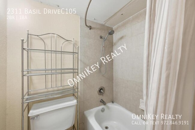 Building Photo - 2311 Basil Dr