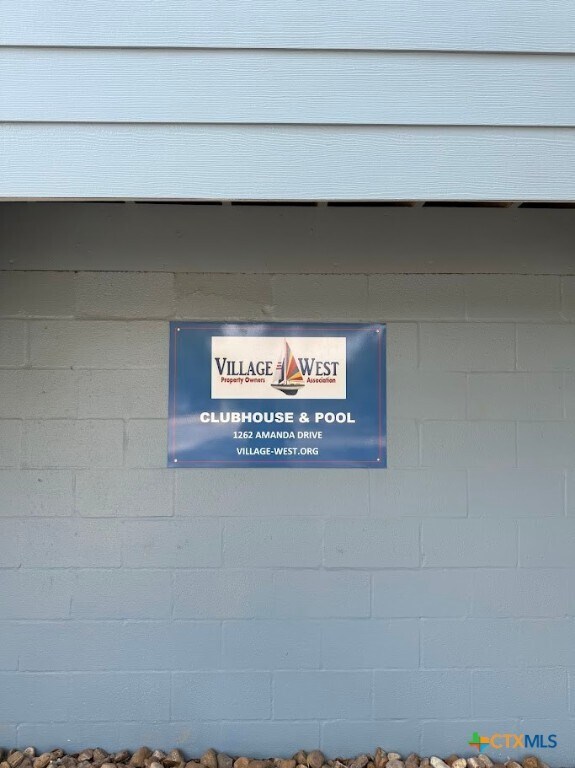 Building Photo - 1740 Colleen Dr