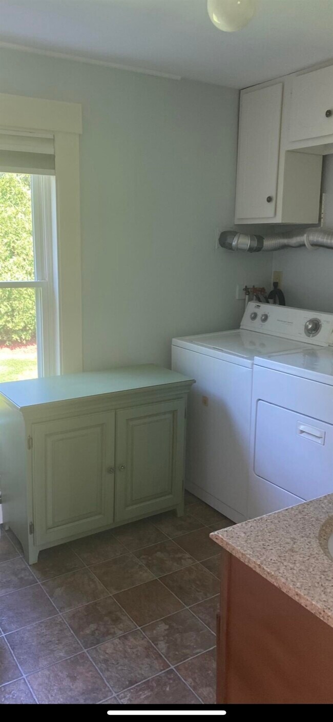 Building Photo - 36 Western Ave