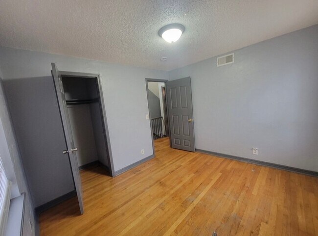 Building Photo - 817 NE 81st St