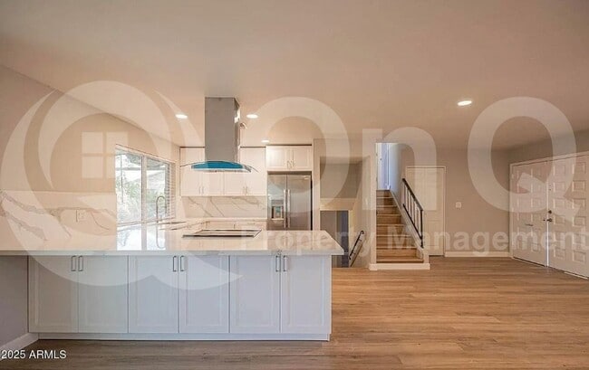 Building Photo - 1646 E Hermosa Dr